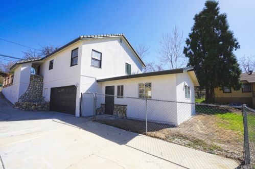 12452 6th St, Yucaipa, CA 92399-2425