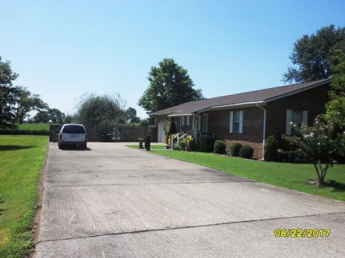 1328 Cindy Ln, Auvergne, AR 72112-2302