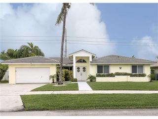 1875 214th Ter, Miami, FL 33179-1532