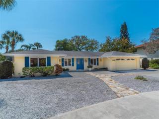 808 Idlewild Way, Sarasota, FL 34242-1825