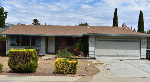 3846 Ashridge Ln, San Jose, CA 95121-1404