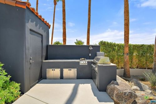 3778 Escoba Dr, Palm Springs CA  92264-3547 exterior