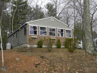 50 Pond Rd, Derry, NH 03038-4015