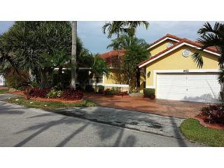 4661 149th Ct, Miami, FL 33185-4345