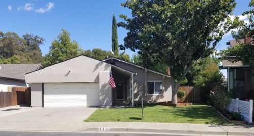 118 Broadmoor Ct, Vacaville CA  95687-5902 exterior