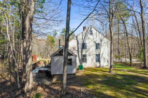 23 Nute Rd, Dover, NH 03823-7500