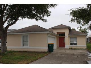 2674 Chatham Cir, Kissimmee FL  34746-5182 exterior