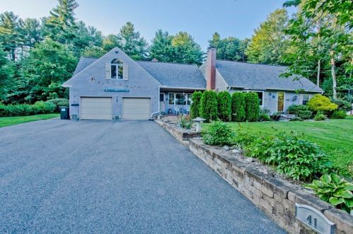 41 Mountainview Dr, Hampton, MA 01036-9537