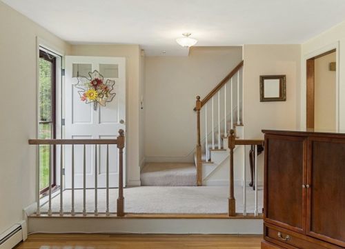 20 Hill Rd, Graniteville, MA 01886-1101