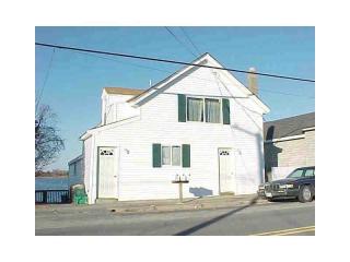 636 Park Ave, Portsmouth, RI 02871-4923