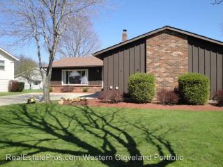 25756 Byron Dr, North Olmsted OH  44070-1905 exterior