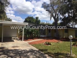 3351 Mayflower St, Sarasota FL  34231-8209 exterior