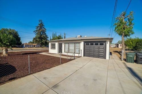 12290 14th St, Yucaipa, CA 92399-1813