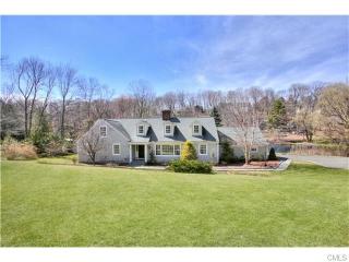 106 Indian Cave Rd, Ridgefield, CT 06877-5800