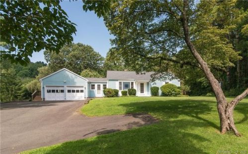 28 Merwin Brook Rd, Brookfield Center, CT 06804-3016