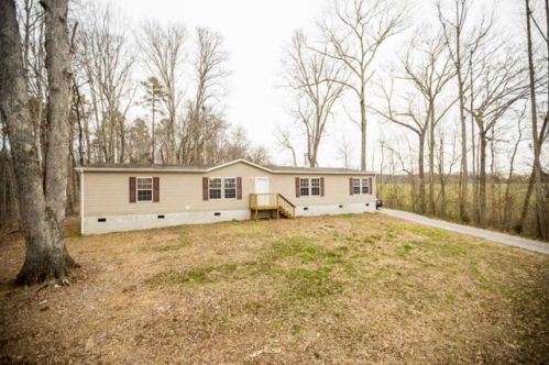 8421 Rolling Woods Way, Corryton, TN 37721-2147