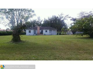 1876 107th St, Miami FL  33167-3908 exterior