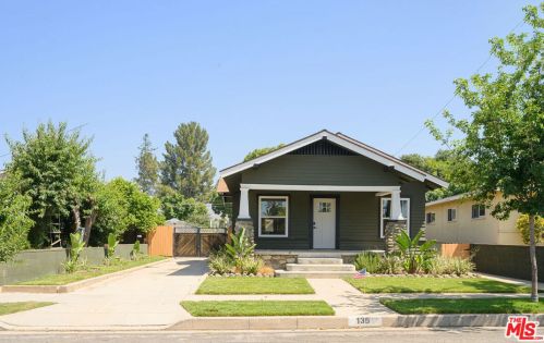 135 1st St, San Dimas, CA 91773-2623