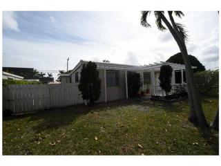 6334 39th Ter, Miami FL  33155-4818 exterior