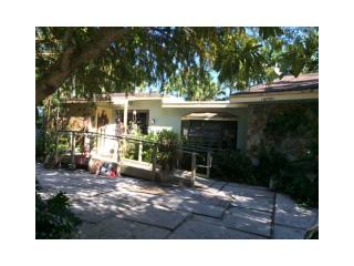 15555 5th Ct, Miami, FL 33162-5155