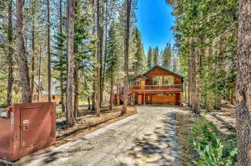 12168 Oslo Dr, Truckee, CA 96161-6315