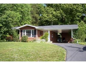 369 Belmont Dr, Bristol, TN 37620-4925