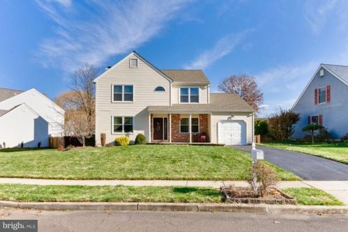 44 Country Ln, Trenton, NJ 08690-3325