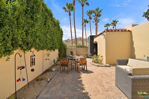 3778 Escoba Dr, Palm Springs CA  92264-3547 exterior