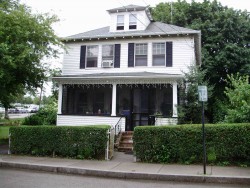 65 Bridge St, Newton, MA 02458-1103