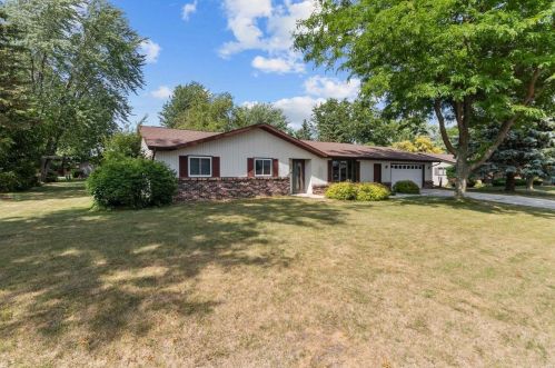 412 Westbrook Dr, Chilton, WI 53014-1394