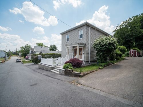 52 Franklin St, Pt Of Pines, MA 02151-1006