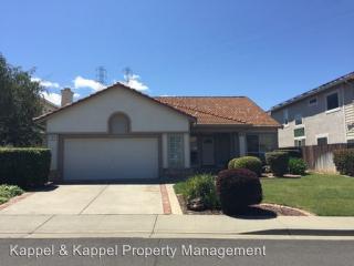 105 Pau Ct, Fairfield CA  94534-7517 exterior