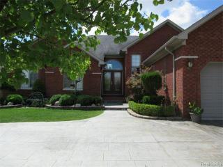 16128 Forest Way, Macomb Township, MI 48042-2348