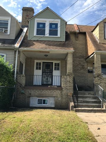 251 Morse St, Camden, NJ 08105-2027