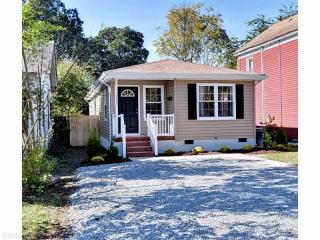 233 Locust Ave, Hampton, VA 23661-2730