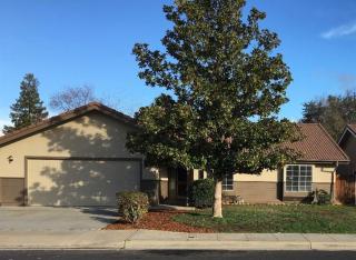 165 Carolina Ave, Clovis, CA 93611-5440