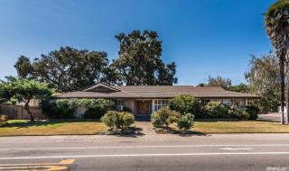 2910 American River Dr, Sacramento, CA 95864-7123