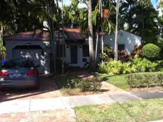 1225 20th St, Miami FL  33142-7707 exterior