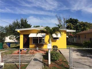 2955 51st Ter, Miami, FL 33142-3562