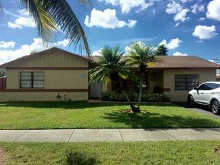 13446 46th Ln, Miami, FL 33175-3838