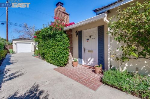 779 Garland Dr, Palo Alto, CA 94303-3604