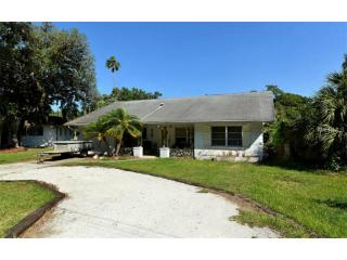 1233 Panama Dr, Sarasota, FL 34234-7445