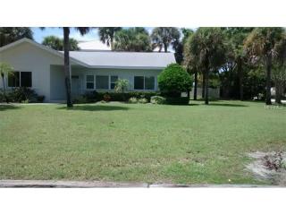 43 Polk Dr, Sarasota FL  34236-1210 exterior