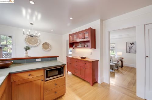 1930 Hopkins St, Berkeley, CA 94707-2604