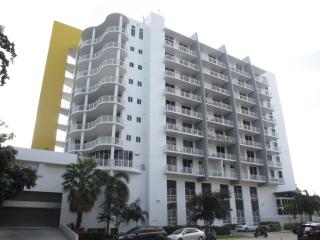 442 30th St, Miami FL  33140-4330 exterior