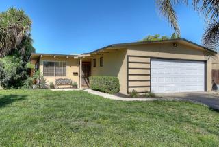 25 22nd St, Tracy, CA 95376-2736