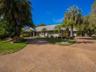 4812 Peregrine Point Cir, Sarasota, FL 34231-2339