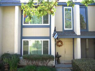 578 Elkwood Ct, Brea, CA 92821-2728