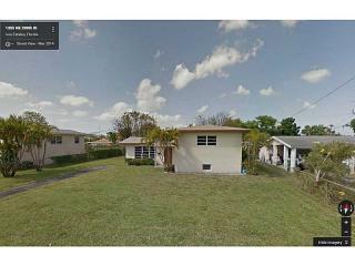 1355 200th St, Miami FL  33179-5135 exterior