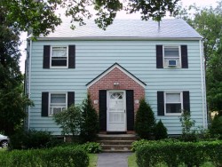 15 Hatfield Rd, Newton, MA 02465-1212